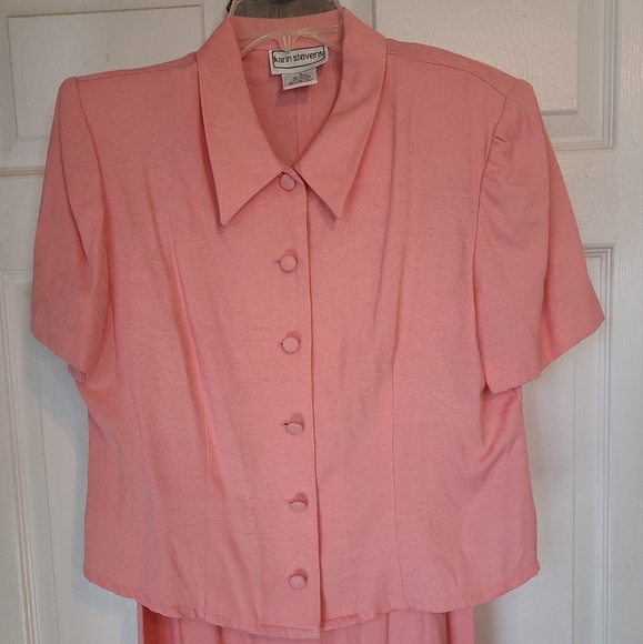 Karin Stevens Woman's Two Piece Suit, Size: 12 Color: Pink - Picture 4 of 13